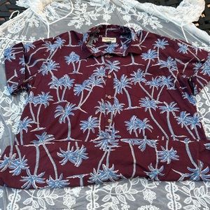 Cooke Street Honolulu Maroon and Blue Floral Pocket CAMP SHIRT XL